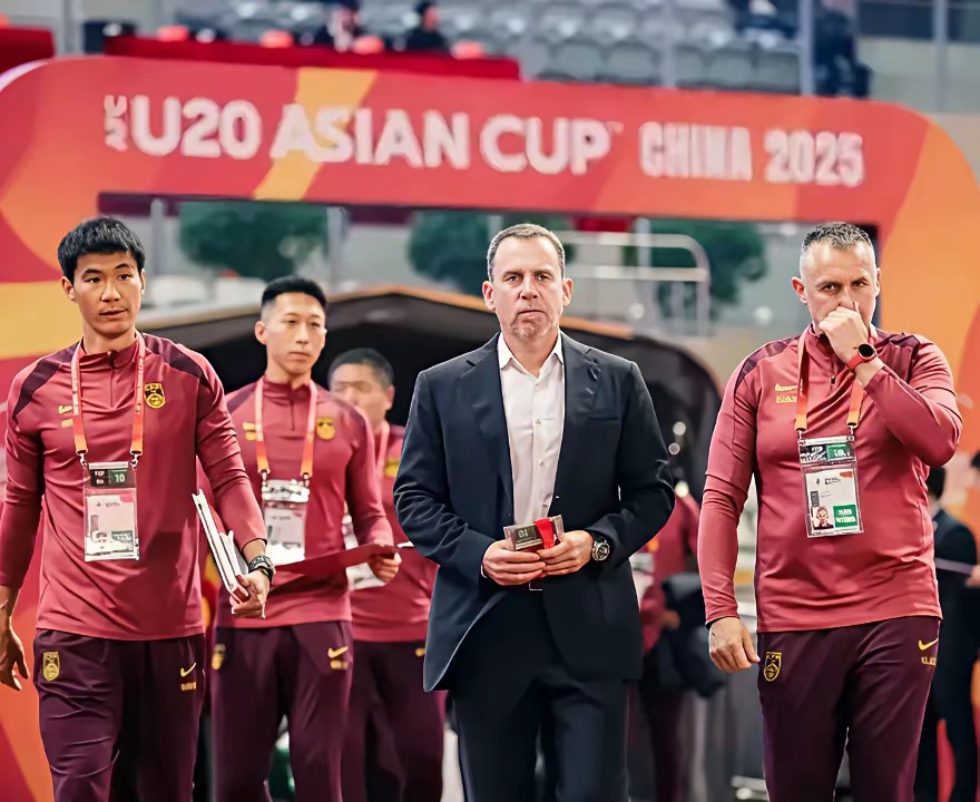 九游娱乐app-国际比赛日西汉姆备战西甲，篮板制胜细节曝光，话题不断，资深球员宣示担当(战舰世界副炮最厉害的船)